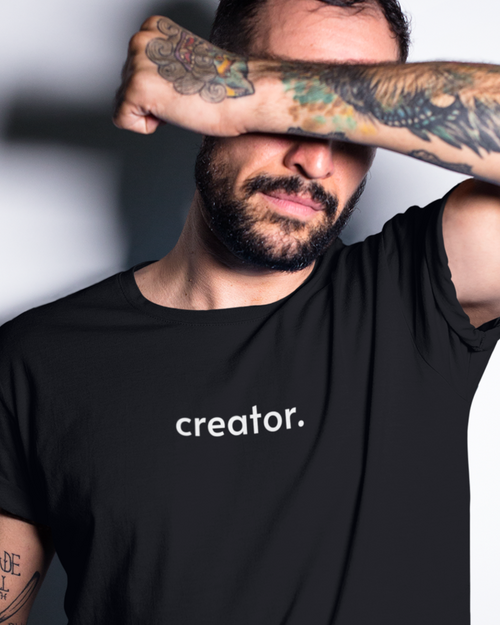 MUSIC+ "creator." GRAPHIC T-SHIRT (BLACK)