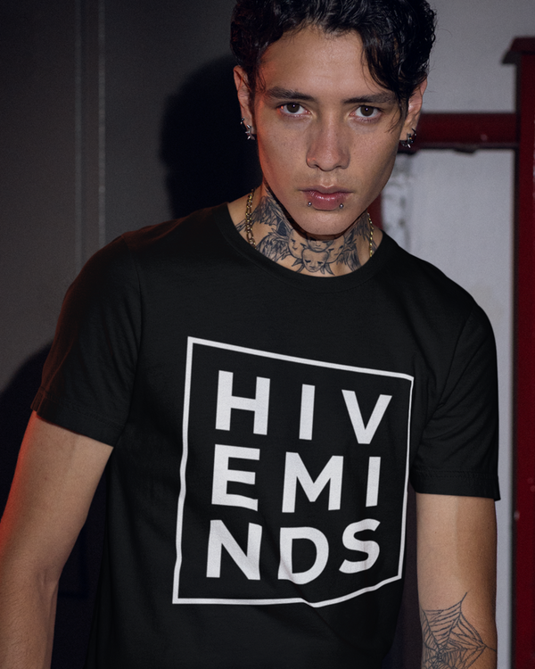 MUSIC+ "HIVE MINDS" GRAPHIC T-SHIRT (BLACK)