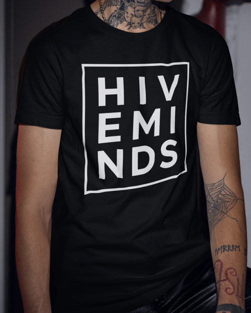 MUSIC+ "HIVE MINDS" GRAPHIC T-SHIRT (BLACK)